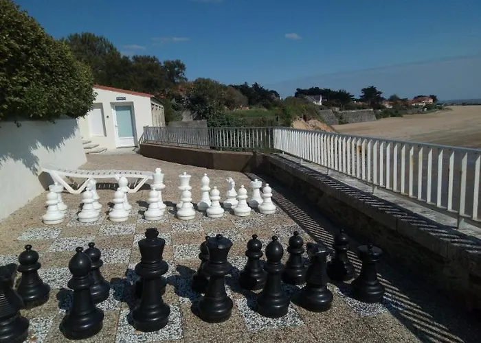 2 Personnes Proche Parking Gratuit : 27 *